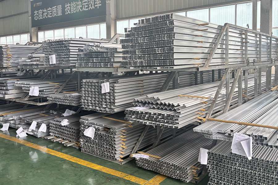5 、 Perfil de aluminio envejecido